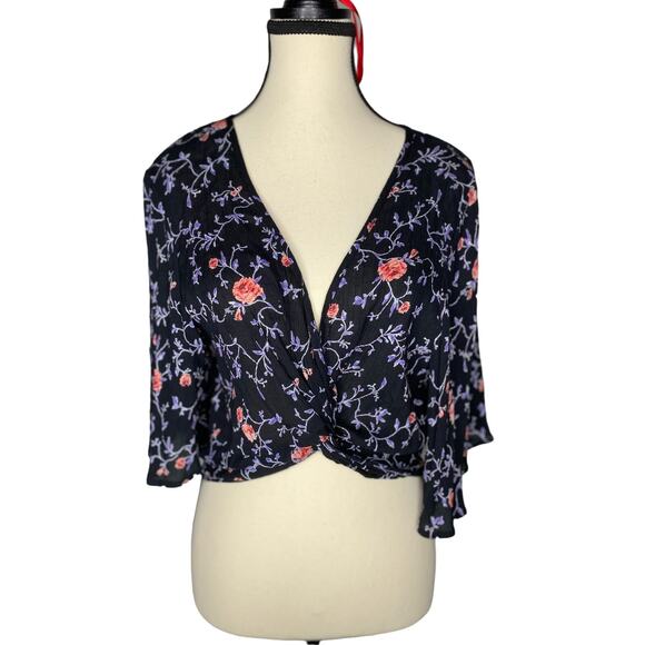 B.O.G Collective Floral Crop Top - Picture 1 of 4